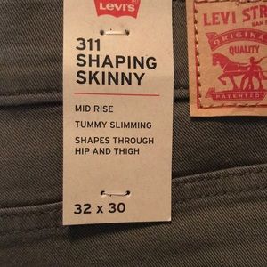 Ladies 311 shaping skinny jeans olive green, 32x30 NWT!